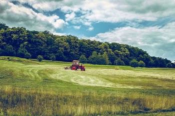 Free Photo of tractor, vehicle, green