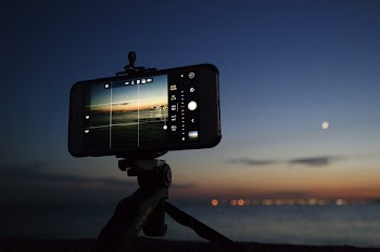 Free Photo of tripad, camera, mobile