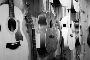 Free Photo of wall, display, black and white