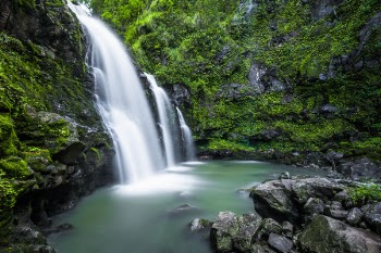 Free Photo of waterfalls, green, grass