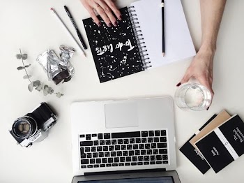 Free Photo of woman, list, computer