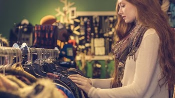 Free Photo of woman, shop, store