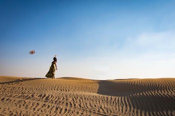 Free Photo of woman, throwing, hat