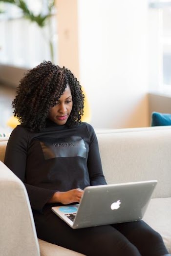Free Photo of woman, working, macbook