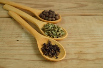 Free Photo of wood, spoon, condiments