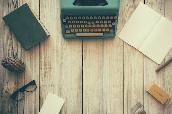 Free Photo of wood, typewriter, book