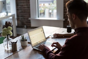 Free Photo of working, typing, macbook