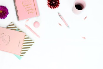 Free Photo of workplace, desk, feminine