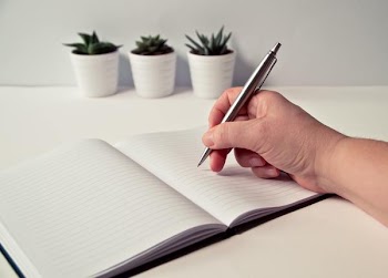 Free Photo of write, desk, minimal