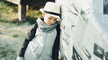 Free Photo of young, child, thinking