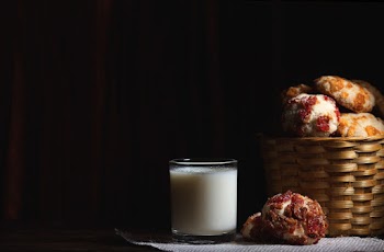 Free stock photo of biscuits, black background, breads