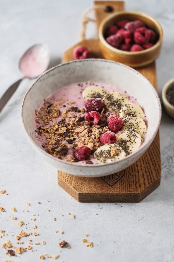 Free yogurt raspberry and banana | Free Photo - rawpixel