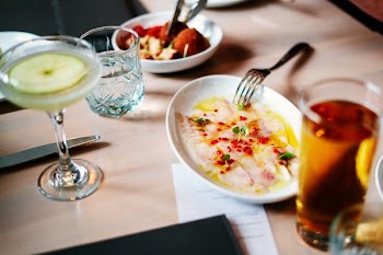 Fresh Appetizers & Cocktails