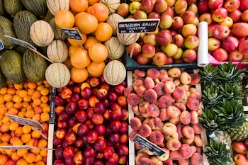 Fresh fruit in summer II 