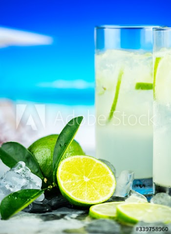 Fresh lime drinks macro shot