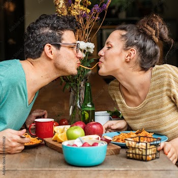Friends & couple dining shoot