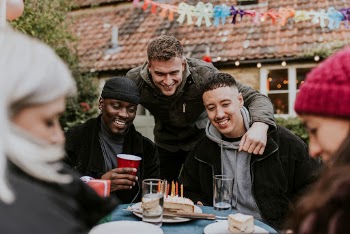 Friends gathering together at a birthday | Free Photo - rawpixel