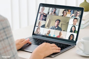 Friends having a video call during the coronavirus pandemic | Free  photo - 2335465