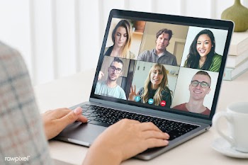 Friends having a video call during the coronavirus pandemic | Free  photo - 2335466