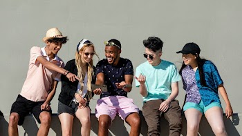 Friends watching viral content, social media… | Free stock photo | High Resolution image