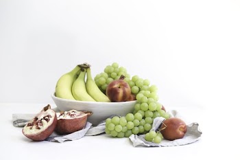 Fruit Bowl With Linnens