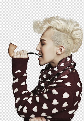 G Dragon BIG BANG Render, person biting smoking pipe transparent background PNG clipart