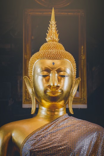 Gautama Buddha Statue