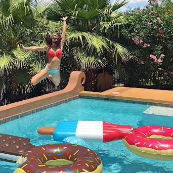 Gigantic Ice Cream Sandwich Pool Float - BIGMOUTH INC