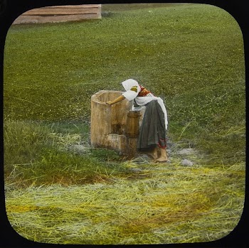 Girl: at the well | Free Photo - rawpixel