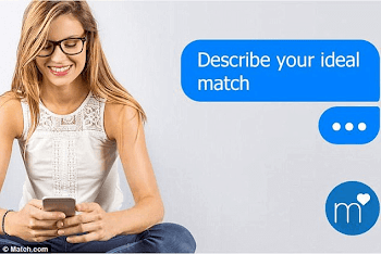 girl chatting with bot – ChatBoten