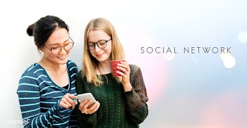 Girls on social media | Free stock psd mockup - 580794