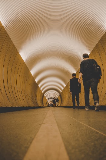 Going in a more urban direction this time. Walking through the Brunkeberg Tunnel in the heart of Stockholm. Lines, circles, lights, metal, concrete comes together in an urban spectacle that we miss in our everyday hurry. 