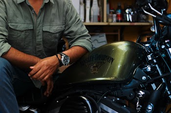 Gold and Silver Harley-davidson Motorcycle