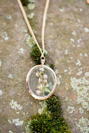 Gold-colored Necklace