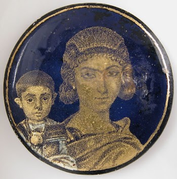 Gold Glass Medallion with a Mother | Free Photo - rawpixel