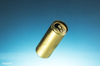 Golden aluminium soda can with copyspace  | Free  photo - 2312906