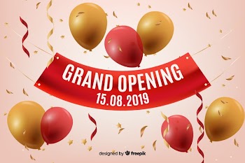 Grand opening banner in realistic style Free Vector