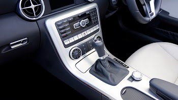 Gray and Black Car Stereo