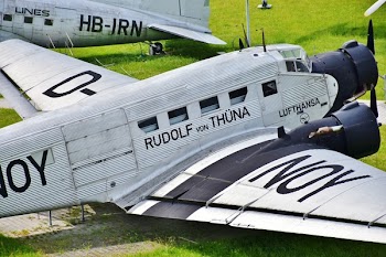 Gray and Black Rudolf Von Thuna Aircraft
