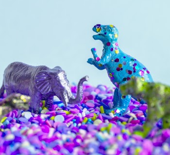 Gray and Blue Dinosaure Ffigurines