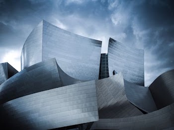 gray concrete structure