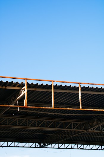 Gray Gi Sheet Under Clear Blue Sky