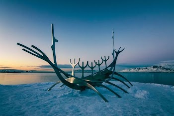 gray metal boatr frame