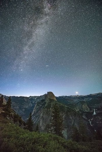 gray mountains under starry night