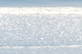 Gray shore waves background image