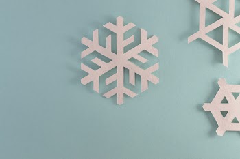Gray Snow Flake Wall Decor