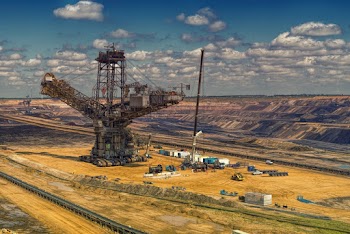 Gray Steel Tower Photo