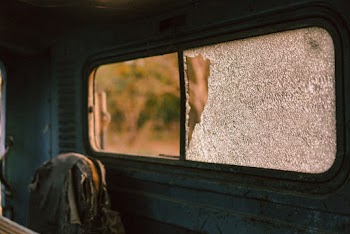Gray Window Close-up Photography