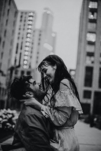 Grayscale Photo of a Couple Hugging · Free Stock Photo