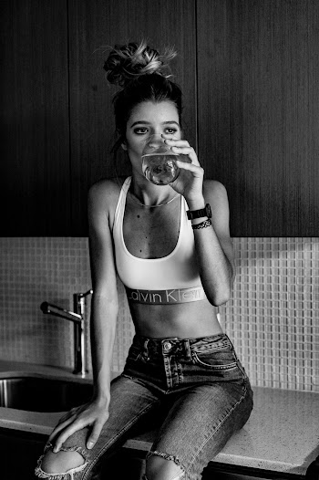 Grayscale Photo Woman Wearing Ripped Jeans